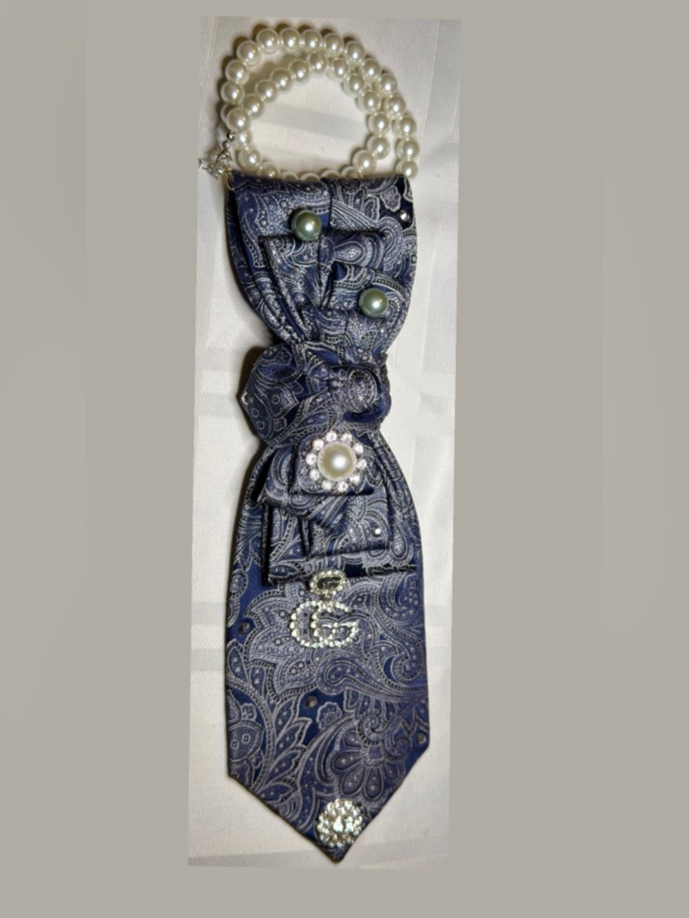 Elegant Navy Paisley Pearl and Crystal Tie Necklace